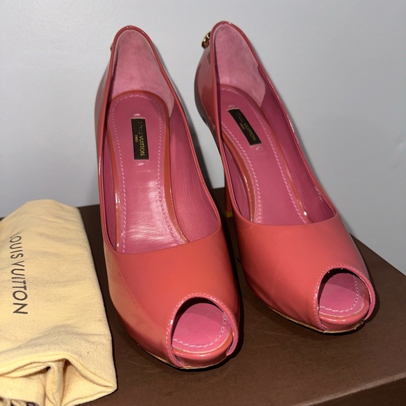 Authentic Louis Vuitton Oh Really Pumps - Picture 14 of 16